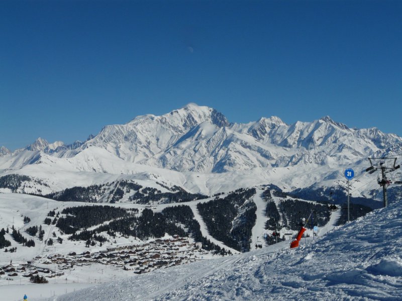 la station au pied du mont blanc